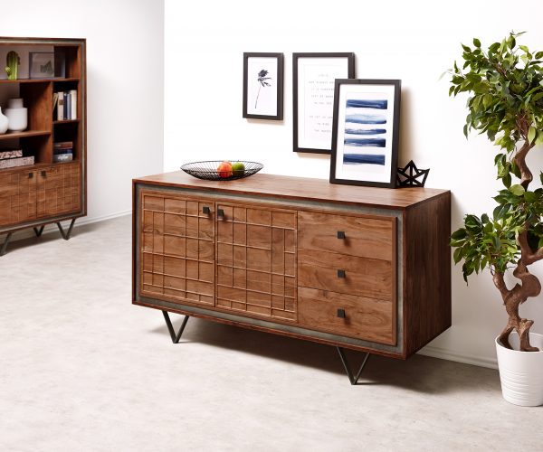 Komoda Stonegrace 150 cm Akácia hnedá 3D 2 dvierka 3 zásuvky Dno v tvare V čierne