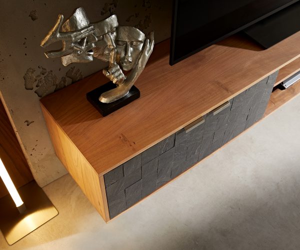 TV stolík Teele 240 cm prírodná akáciová bridlica 4 dvierka na zavesenie - Image 4