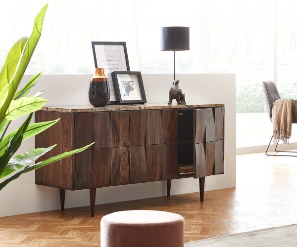 Komoda Shia 147 cm orech sheesham s mramorom 3 dvierka 6 priehradiek