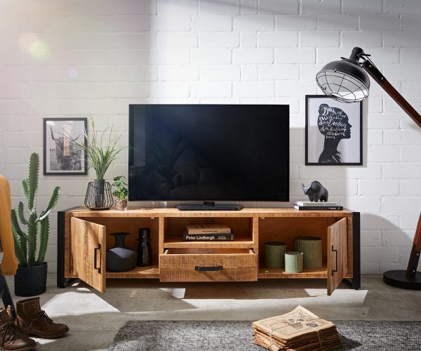 TV stolík Crompton 200 cm prírodný mangový 2 dvierka 1 zásuvka 1 priehradka kovová čierna - Image 4