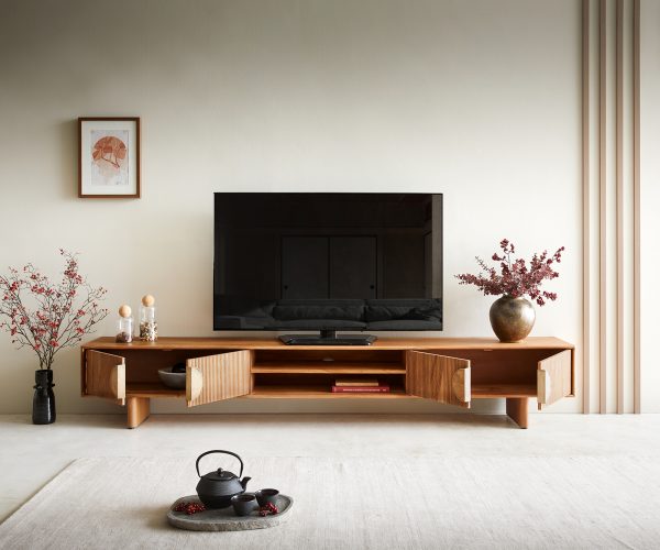 TV stolík Surimu 240 cm akáciová svetlohnedá 4 dvierka 2 priehradky korková rukoväť drevený podstavec - Image 5