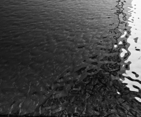 Jedálenský stôl Edge 300x100 z reliéfneho skla Smoke Black 3D Design Infinity Metallic Black - Image 3