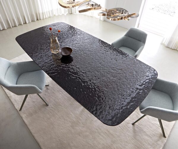 Jedálenský stôl Edge oválny 240x120 reliéfne sklo dymovo čierny 3D dizajn Infinity kovová podnož titánová - Image 4