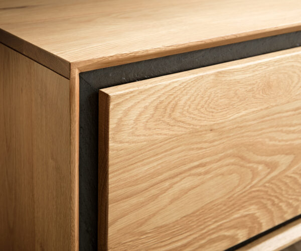 TV stolík Stonegrace 240 cm prírodný dub 2 dvierka 1 priehradka 2 zásuvky kamenná dýha podstavec v tvare V nerezová oceľ - Image 8