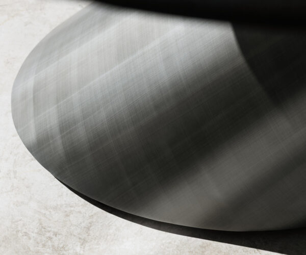 Oválny jedálenský stôl Edge 280x130x2,5 Prírodná dubová podnož Cono Metallic Silver Flow-Edge - Image 6
