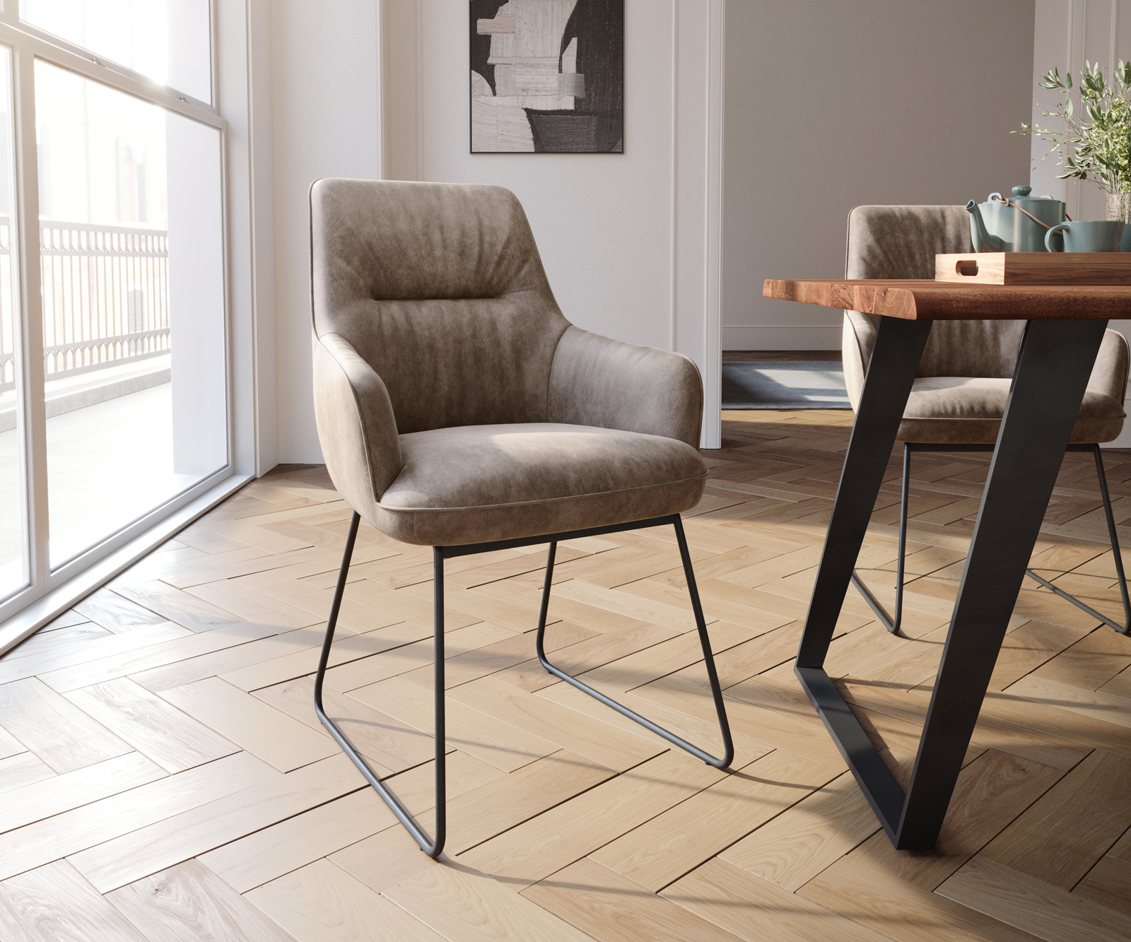 Jedálenská stolička Zelia-Flex s opierkami mikrovlákno taupe vintage tenká podstava čierna vrecková pružina