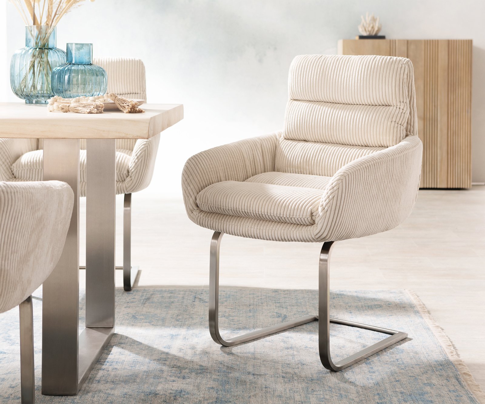 Jedálenská stolička Abelia-Flex s opierkami mikrovlákno béžová jedálenská stolička plochý nerezová oceľ