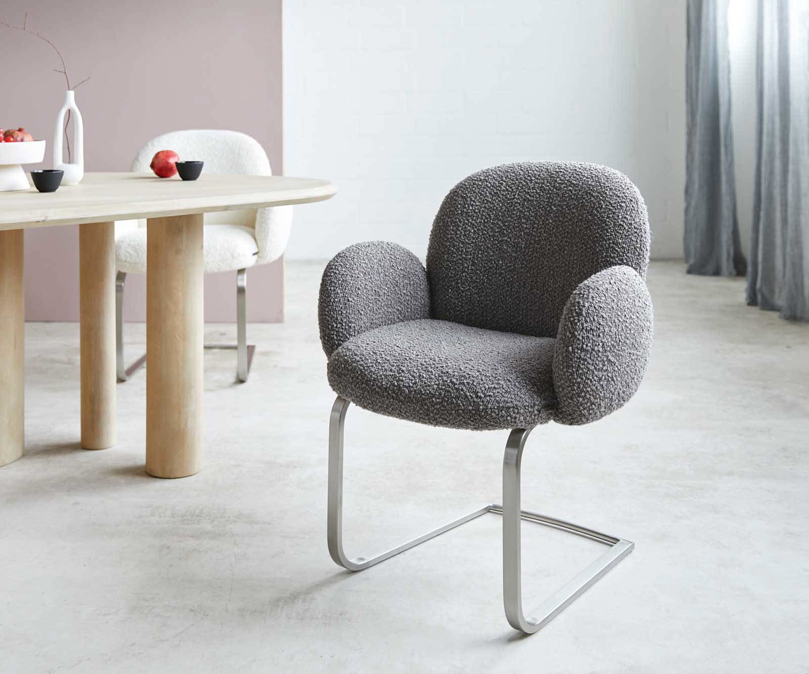 Jedálenská stolička Nube-Flex s opierkami bouclé strieborno sivá jedálenská stolička plochá nerezová oceľ vrecková pružina