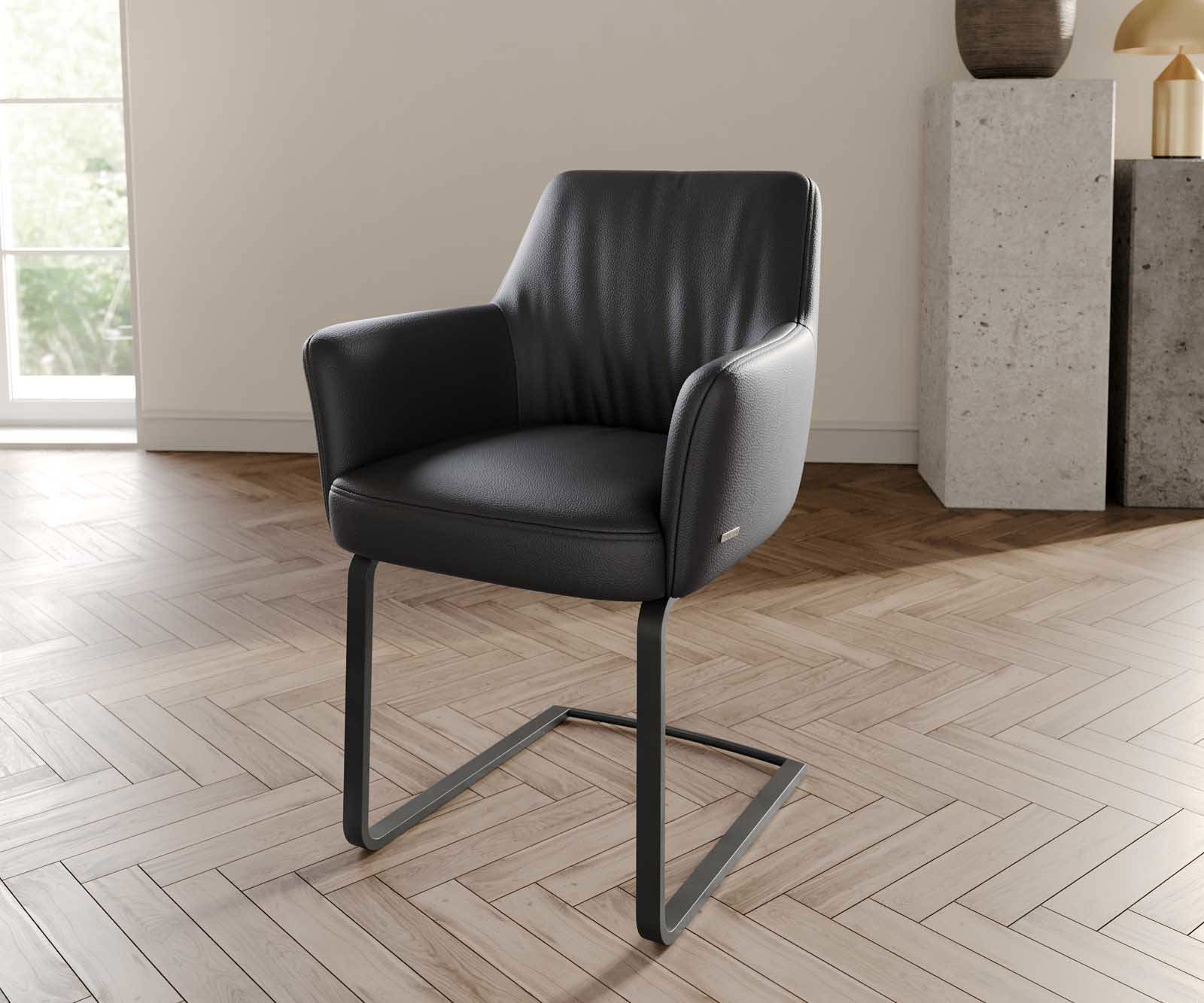 Jedálenská stolička Xana-Flex s opierkami pravá koža čierna jedálenská stolička plochá čierna vrecková pružina