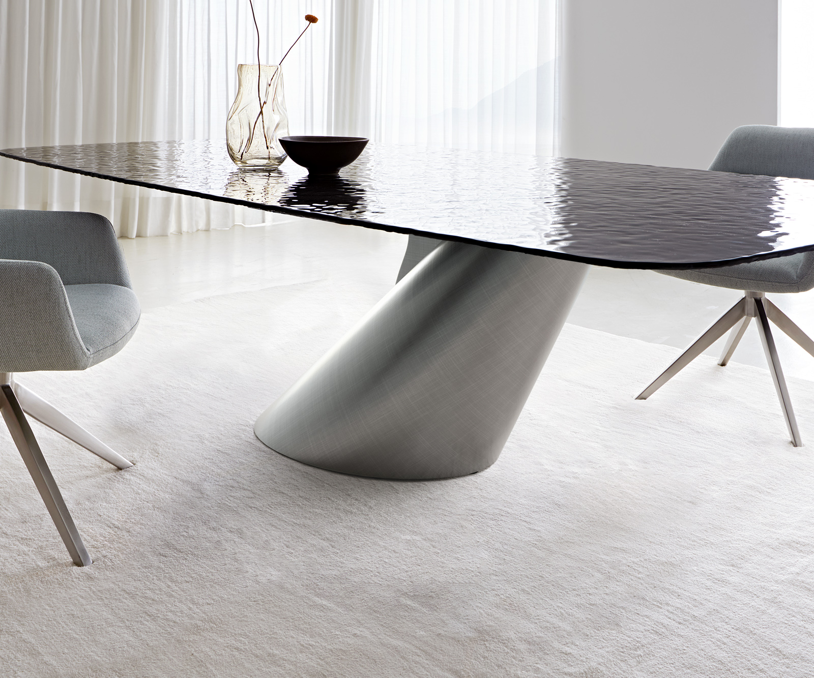 Jedálenský stôl Edge Boot 240x120 reliéfne sklo dymovo čierna 3D dizajn Cono metalická strieborná - Image 4