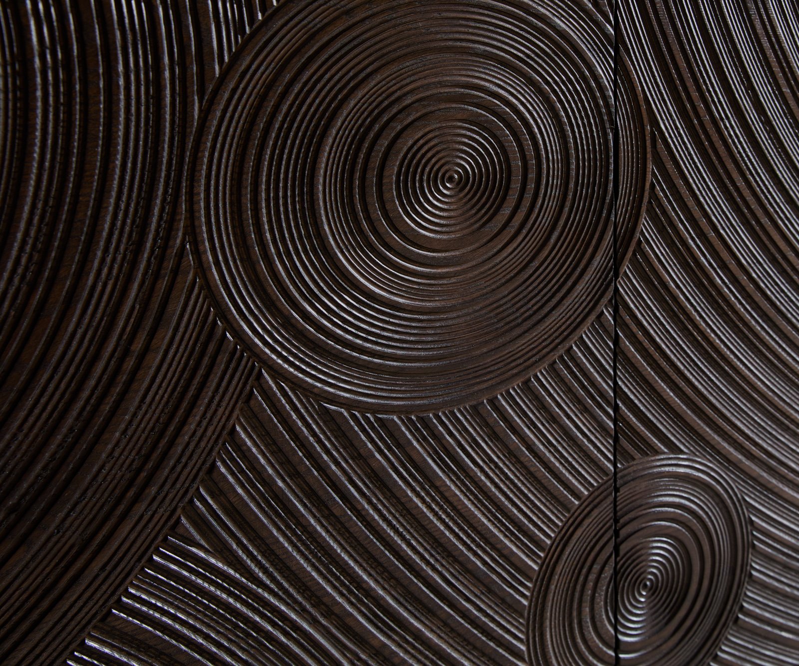 Komoda Ashara 200 cm jaseň tmavohnedá 3D efekt 4 dvierka podstava závesná akrylové sklo - Image 3