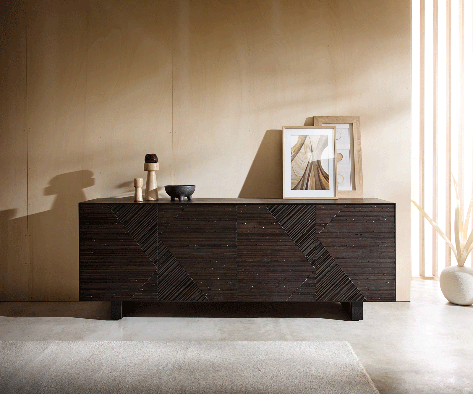 Komoda Tereos 200 cm jaseň tmavohnedá 3D efekt 4 dvierka kovová podstava čierna - Image 5