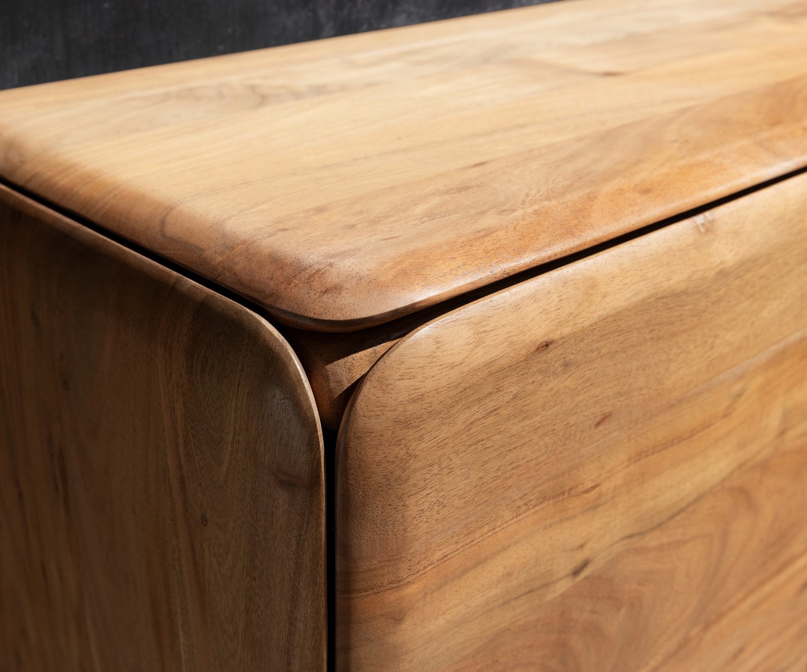 Komoda Shavani 175 cm akácia prírodná 2 dvierka 3 zásuvky okrúhla kovová podstava čierna - Image 5