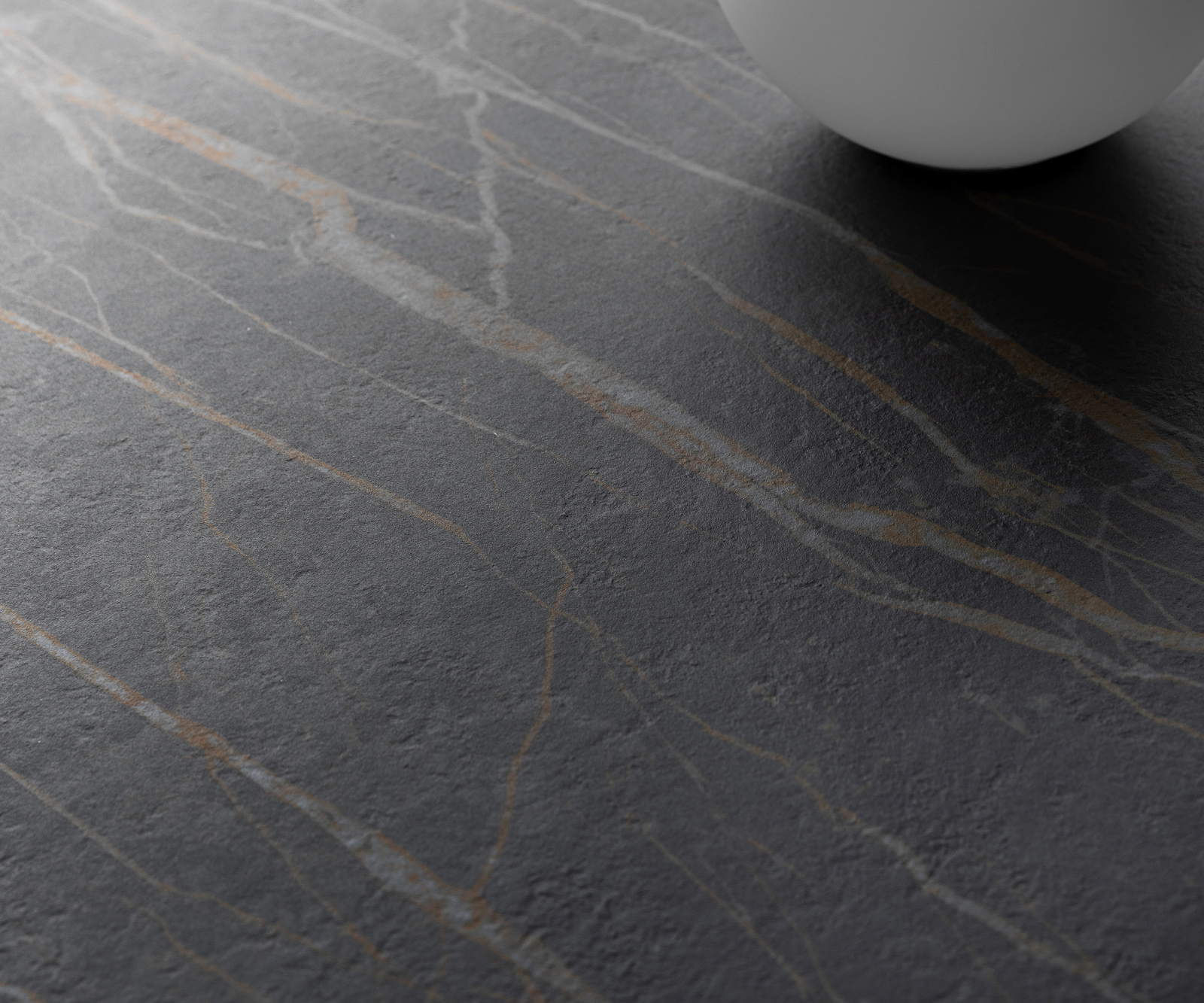 Konferenčný stolík Edge okrúhly 90x90 cm keramika Laminam® Noir Desir hnedá Parabi kov čierna - Image 5
