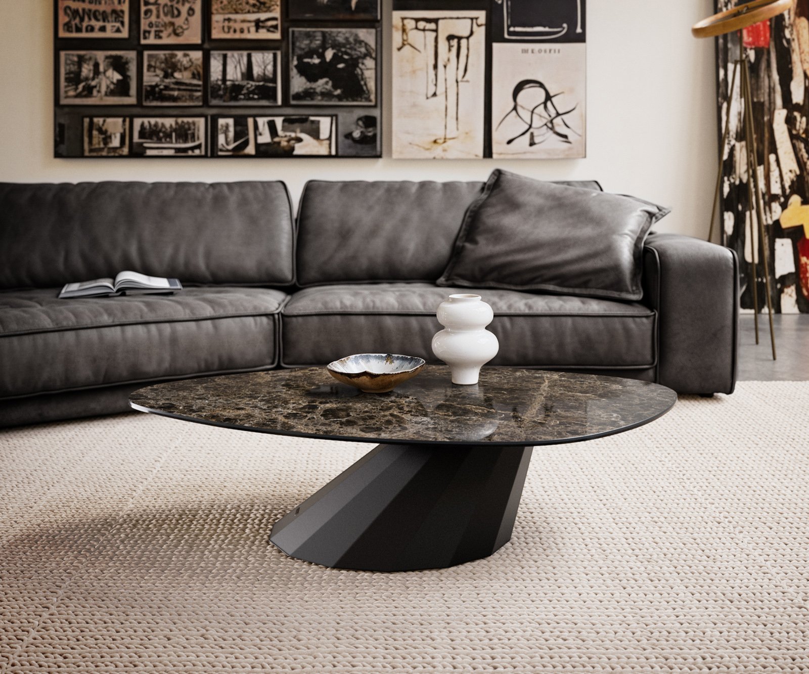 Konferenčný stolík Edge organický 140x76 cm keramika Laminam® Emperador Extra Lucidato tmavohnedá Parabi kov čierna