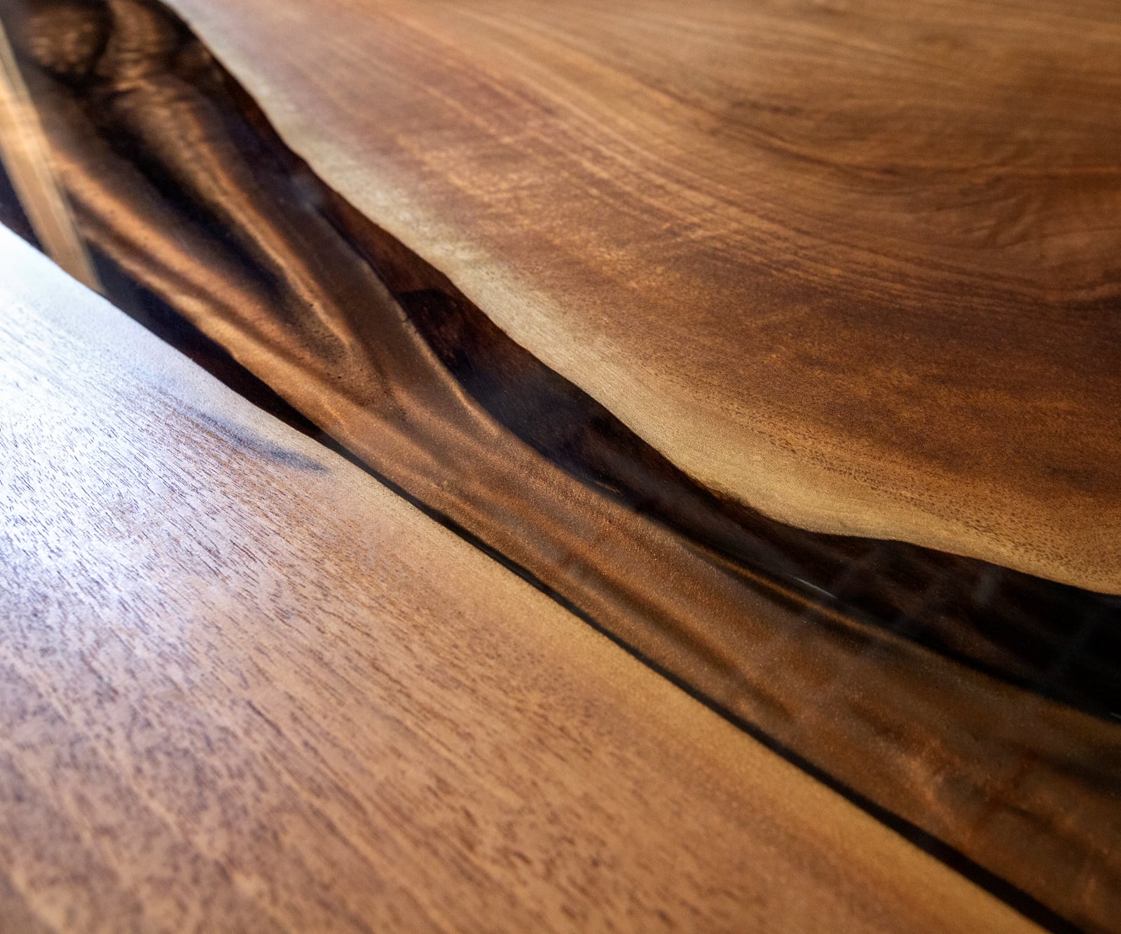 Stolová doska Walnuss prírodná 200 cm epoxid hnedá metalická unikát č. 32335 - Image 3