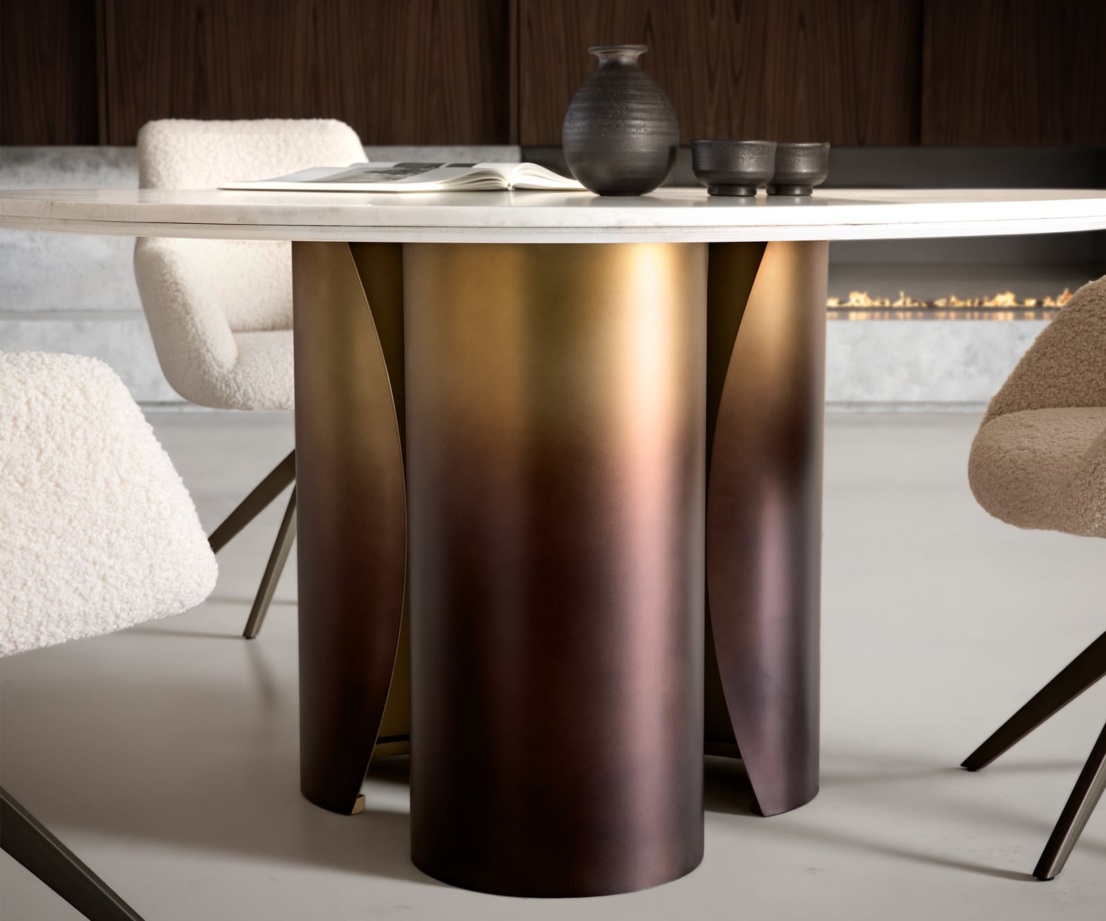 Jedálenský stôl Adenza okrúhly 140x140 cm mramor biela kov zlatá Fusion povrchová úprava - Image 4