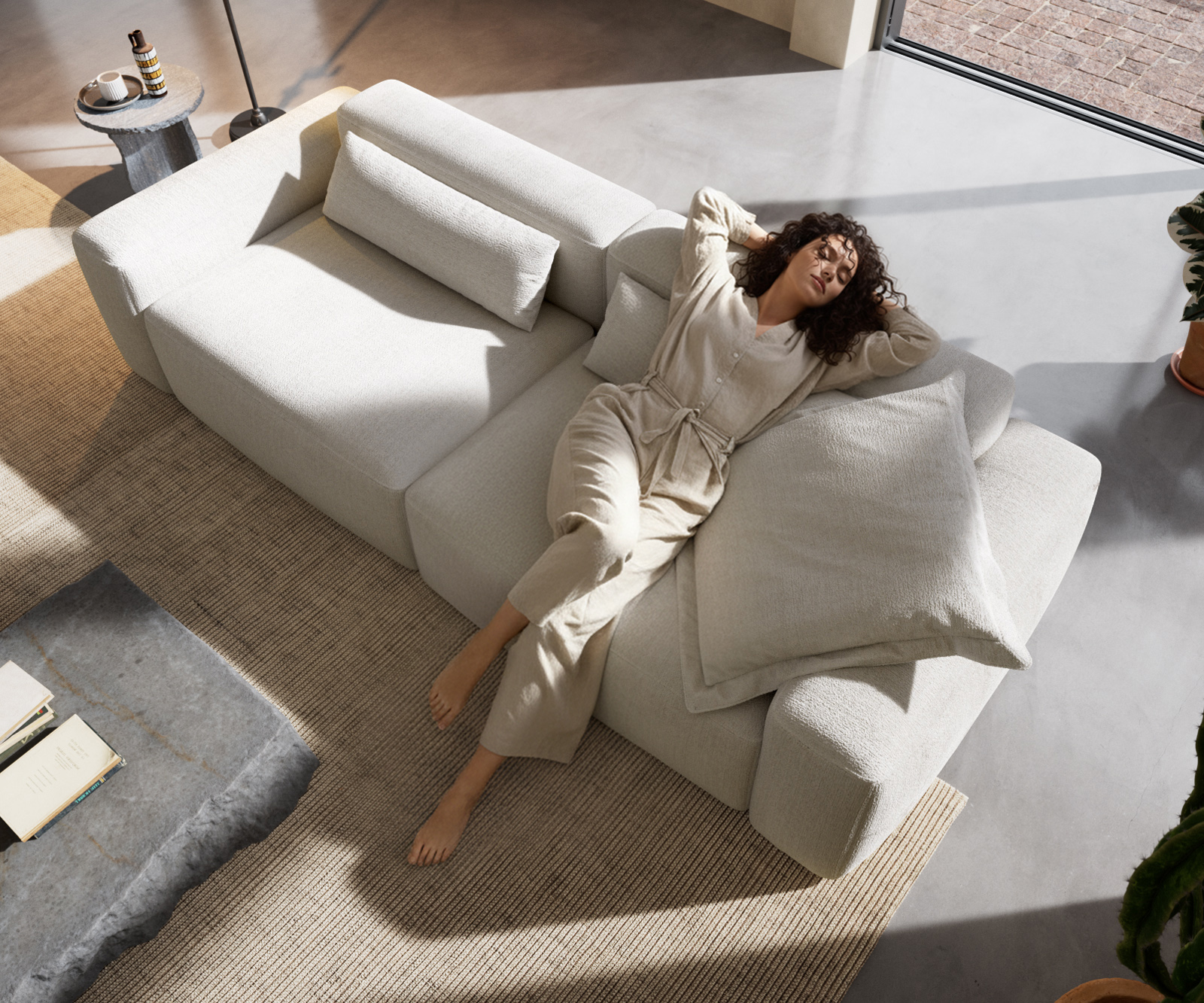 Veľká pohovka Freestyle 280x110 cm bouclé mäkká béžová prešívanie