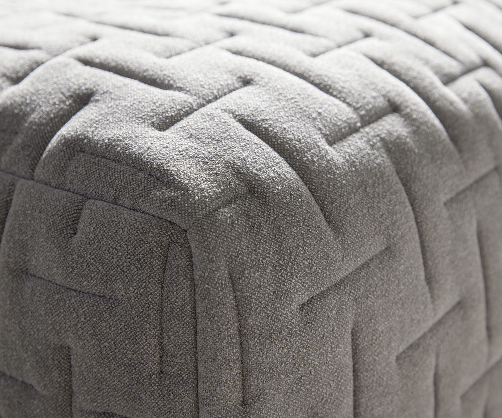 Veľká pohovka Freestyle 280x110 cm texturovaná látka mäkká prešívaná sivá - Image 5