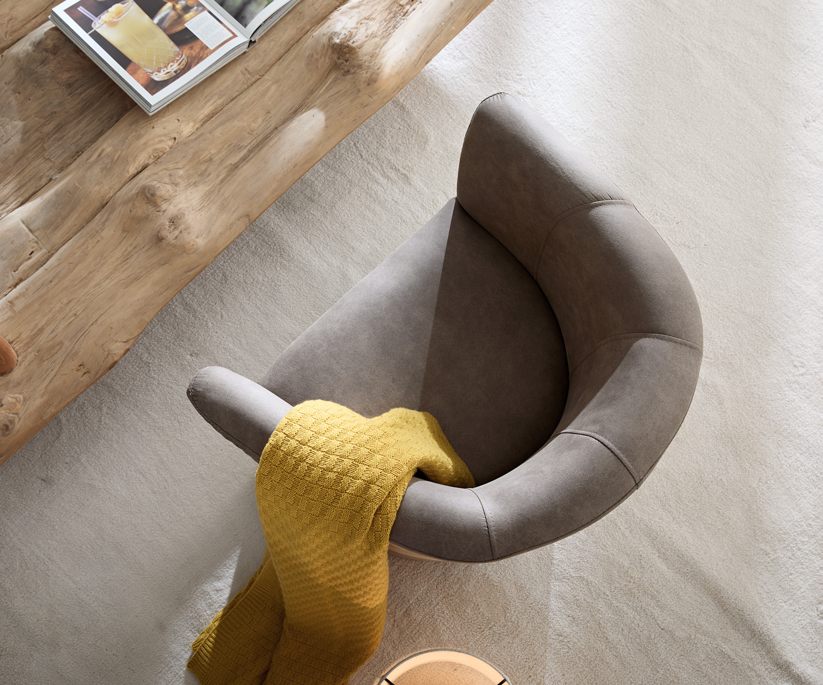 Koktailové kreslo Pieder vintage taupe čalúnené vintage vzhľad - Image 5