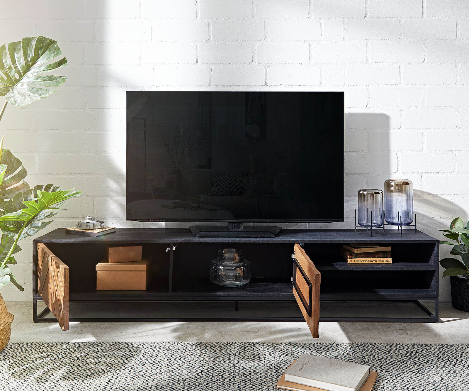 TV stolík Famke 200 cm mango teak 2 dvierka 2 priehradky - Image 9