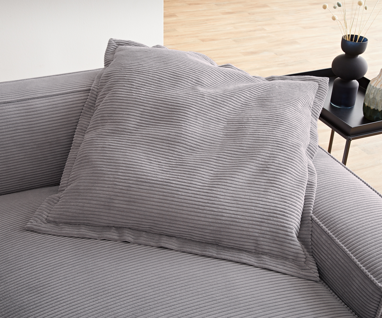 Vankúš Sirpio XL 85x85 plyšový manšester strieborno-šedá - Image 4